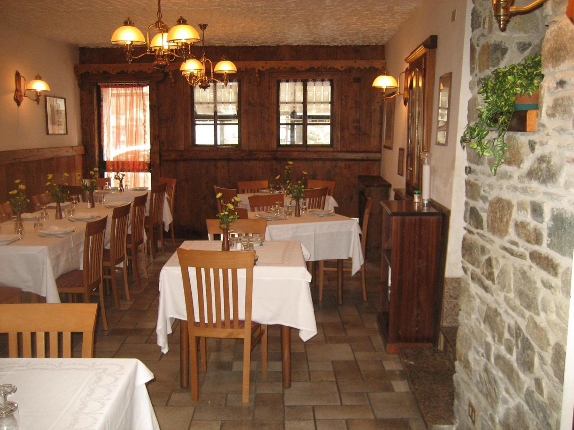 Hotel Florian Nus Buitenkant foto