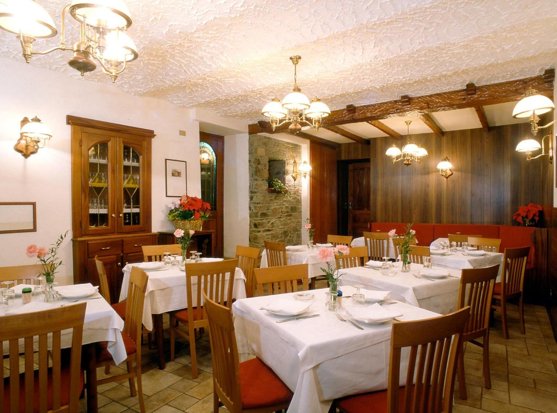 Hotel Florian Nus Buitenkant foto