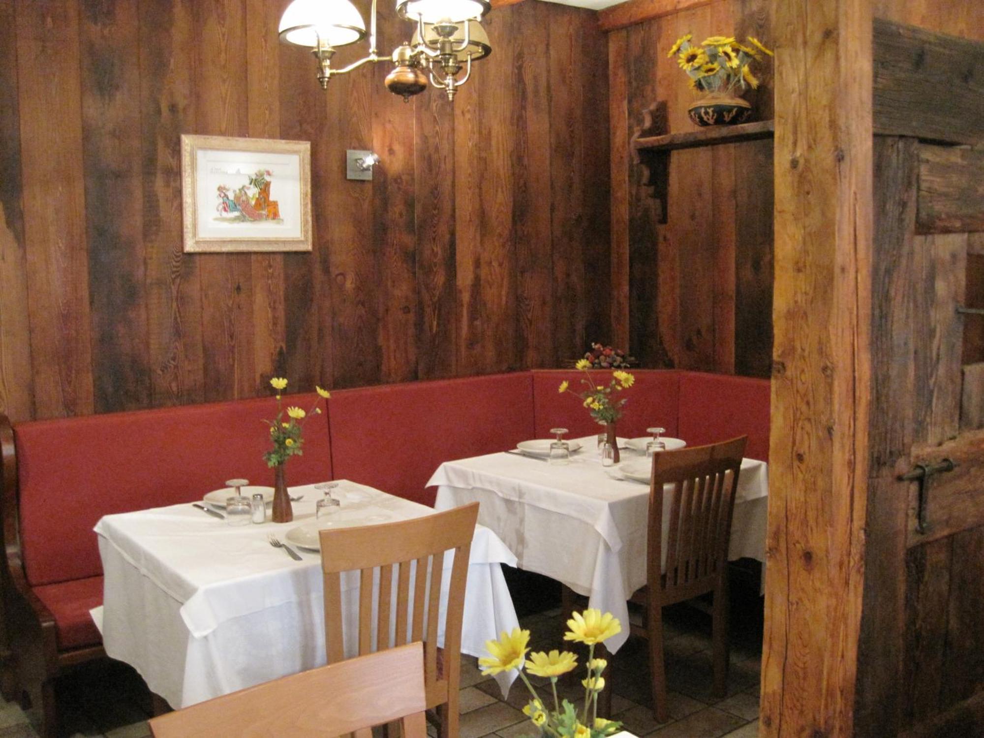 Hotel Florian Nus Buitenkant foto