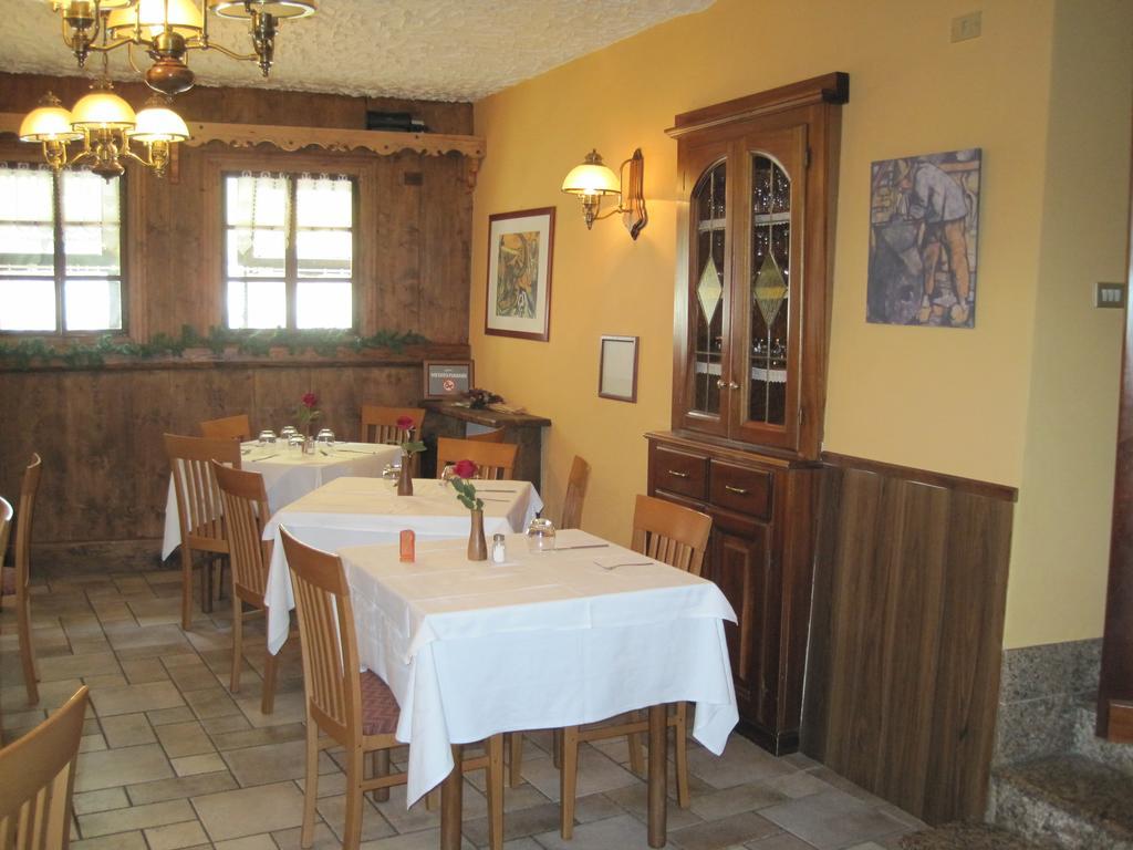Hotel Florian Nus Buitenkant foto