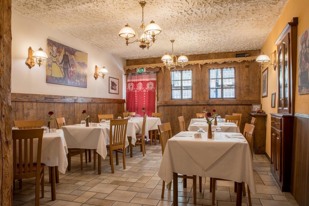 Hotel Florian Nus Buitenkant foto